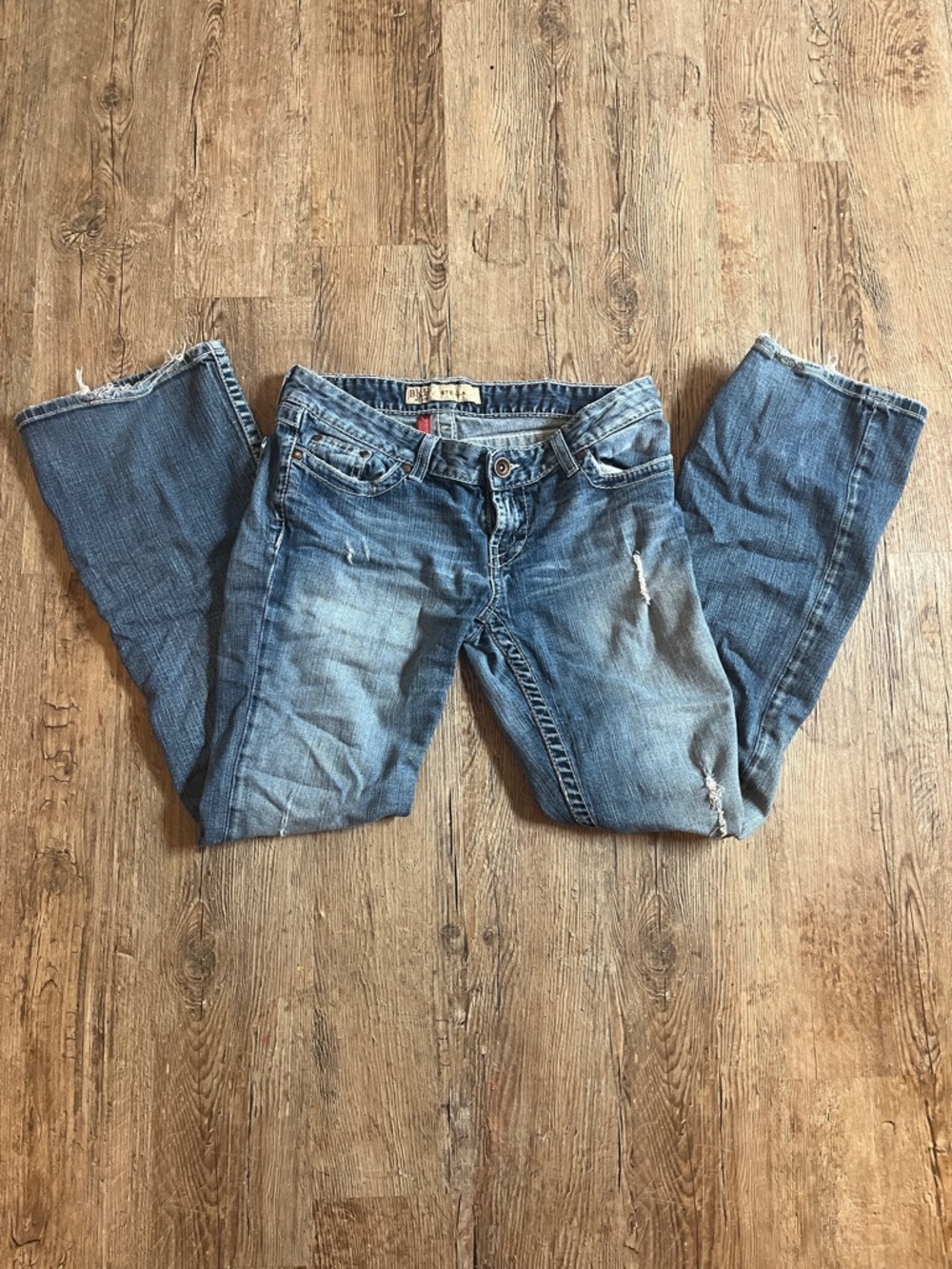 BKE Women's Flared Distressed Jeans - Medium Blue Wash